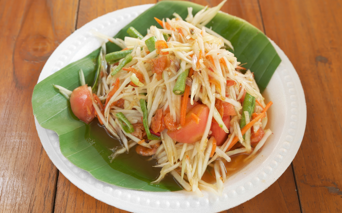 ソムタムタイ - タイ東北部の代表的なタイ料理